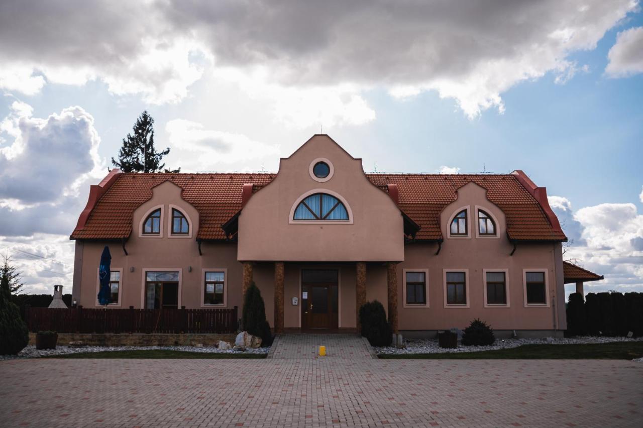 Motel Ard Sarovce Exterior photo